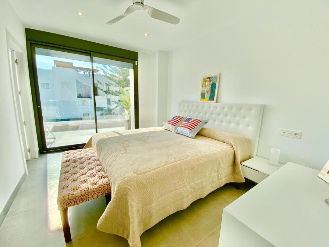 Chalet Con Piscina Privada En La Urb. De Puerto Rey Los Amarguillos Extérieur photo